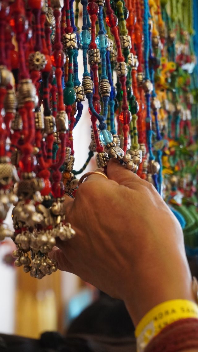 pulseras de hilo de colores